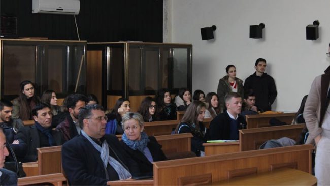 Nxënësit e Gjimnazit “Kuvendi i Lezhës” me Orë Letrare shënuan Ditën e Pavarësisë