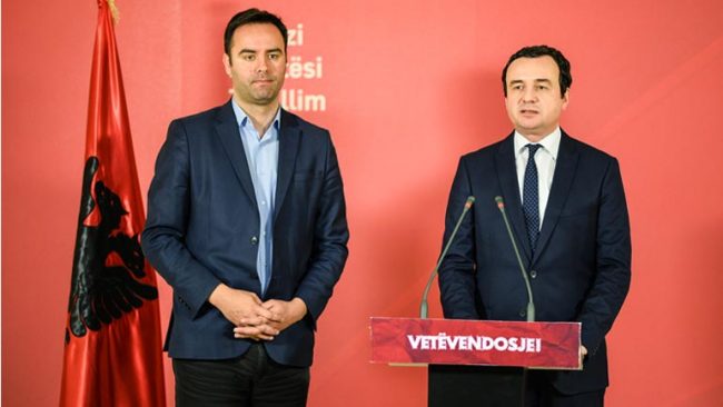 Vetëvendosje: Nënshkrimi i dyfishtë i Thaçit nuk e ka ndryshuar demarkacionin