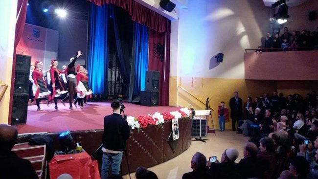 Përmbyllet manifestimi tradicional “Flakadani i Karadakut 2018”