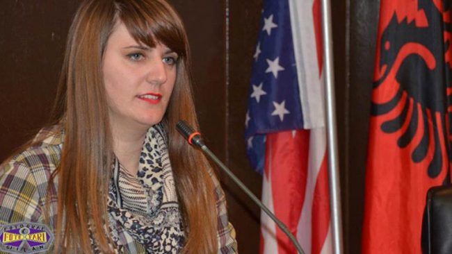 Koha për poezi: Linditë Ramushi – Dushku:  Një gruaje…