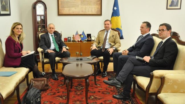 Ministri Sefaj priti në takim drejtorin e Qendrës Evropiane për Studime të Sigurisë