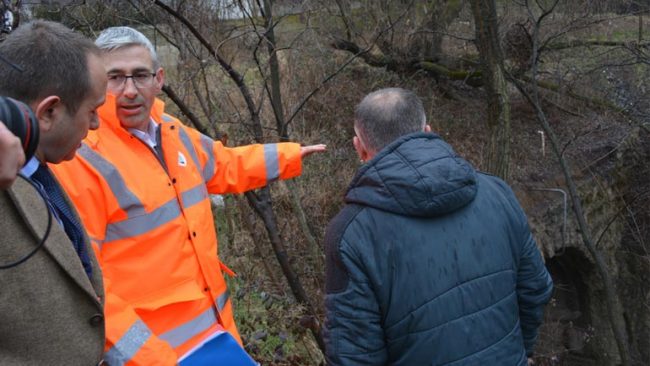 Inspektohen segmentet rrugore me rrëshqitje të dheut
