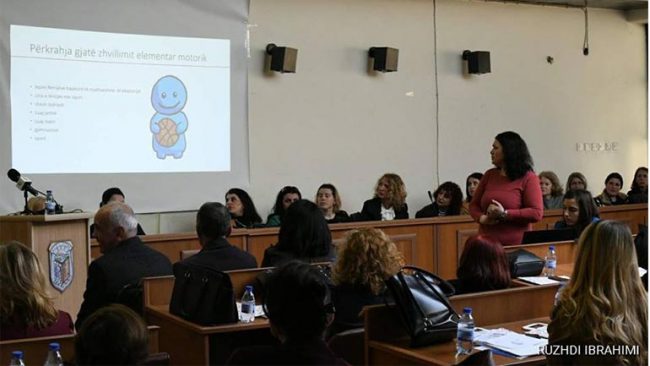 Në Viti u mbajt seminari për zhvillimin social e emocional të fëmijëve