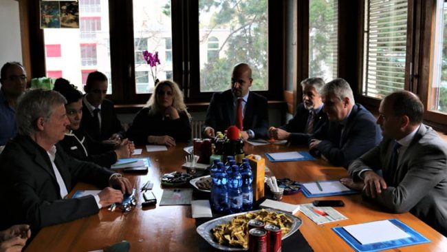 Të institucionalizohet mësimi shqip në Zvicër