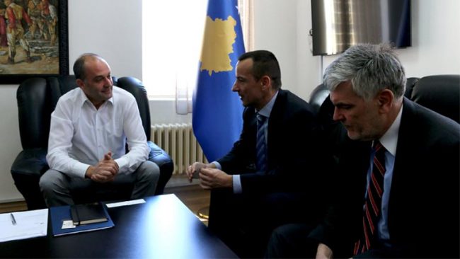 Amerikanët të interesuar për projekte të riciklimit dhe energjisë në Kosovë