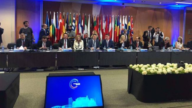 Ministri Lekaj në Lubjanë ngritë shqetësimin për pengesat që po i shkakton Serbia në kufi