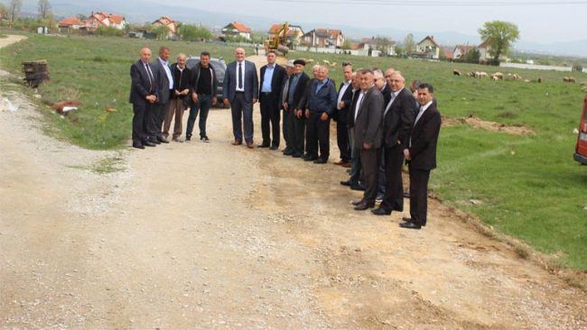 Filluan punimet në asfaltimin e rrugës “Lisi i Haxhisë” në Sadovinë të Jerlive