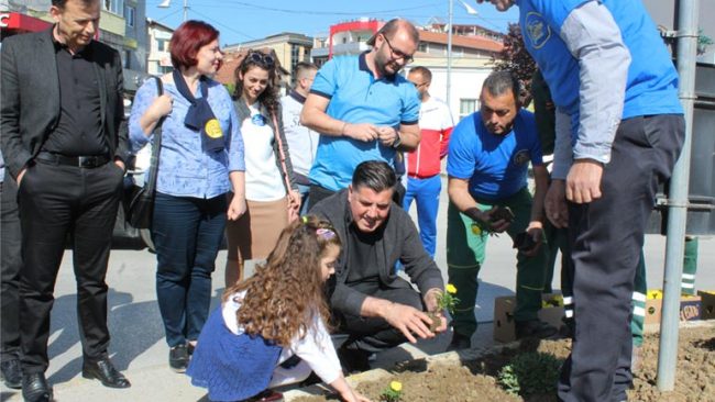 Me mbjelljen e luleve, Gjilani shënon Ditën Ndërkombëtare të Tokës
