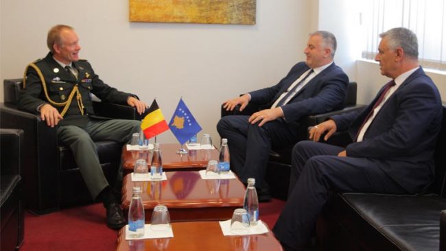 Ministri Rrustem Berisha priti atasheun e Belgjikës Yves Cuvelier