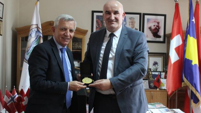 Haliti priti në takim ambasadorin e Shqipërisë, Qemajl Minxhozi