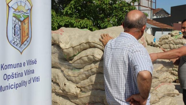 Vitia dhe IKC shpërndajnë mbi 13 mijë kilogramë farë të patates për kultivuesit e Debelldehut