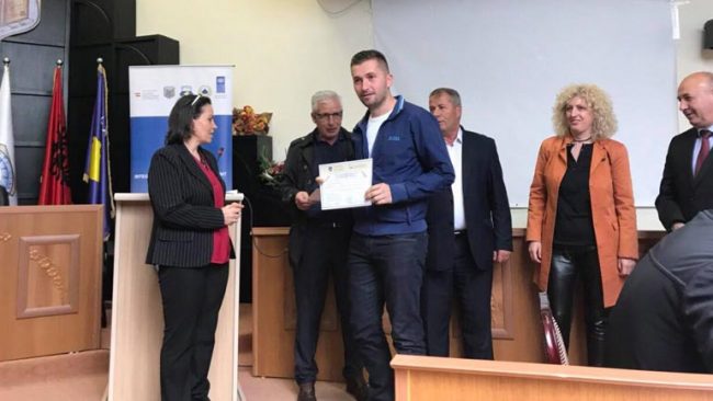 Të rinjtë vitias aftësohen në profesione të ndryshme