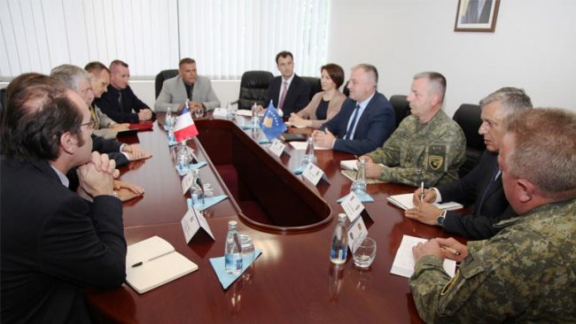 Ministri Berisha priti delegacionin shtetëror të Francës në krye me ambasadorin Chabert