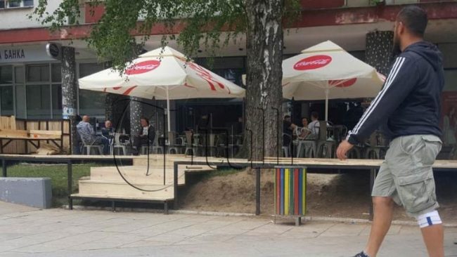 Zaptuesit e hapësirave publike po e sfidojnë qeverisjen lokale në Bujanoc