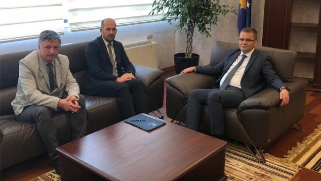 Daci takohet me përfaqësuesit e BQK-së dhe BKS-së