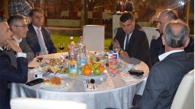 Këshilli i Bashkësisë Islame në Gjilan shtroi sofrën e iftarit