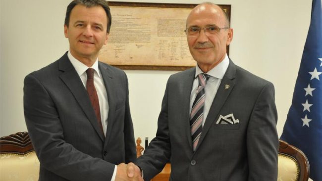 Ministri Gashi priti në takim ambasadorin e Sllovenisë në Kosovë