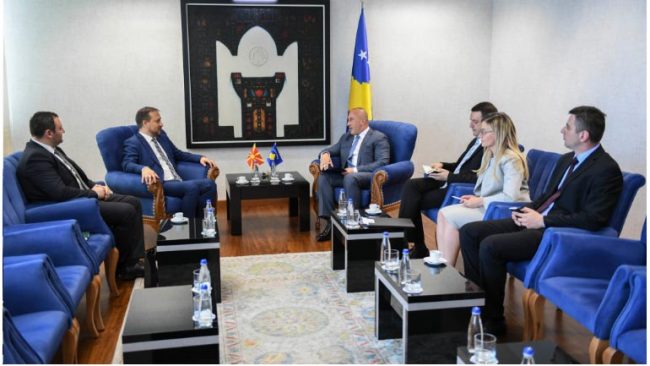 Kryeministri Haradinaj priti në takim lamtumirës Ambasadorin e Maqedonisë në Kosovë, Ilija Strashevski