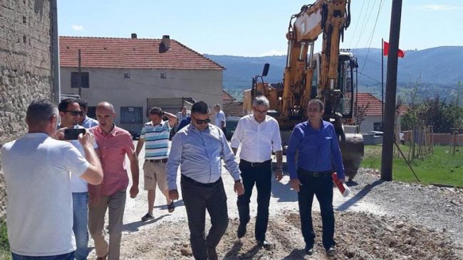 Zëvendësministri Rexhep Kadriu inspekton punimet në fshatin Kopërnicë
