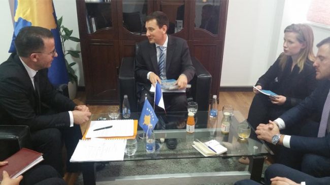 ZëvendësministriThaçi priti në takim Atasheun Giustiniani, dakordohen për bashkëpunim Kosovë-Francë