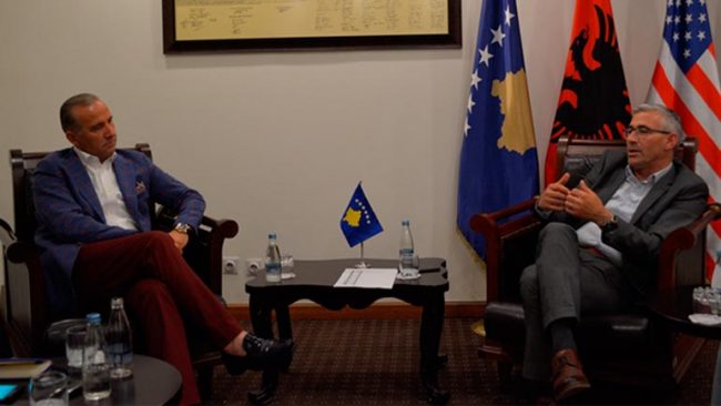 Kadriu e Pacolli, biseduan për nevojën e bashkëpunimit në projektet infrastrukturore për Prishtinën