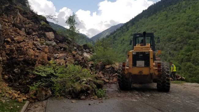 Mbyllet për qarkullim rruga rajonale R 106, Pejë-Kullë