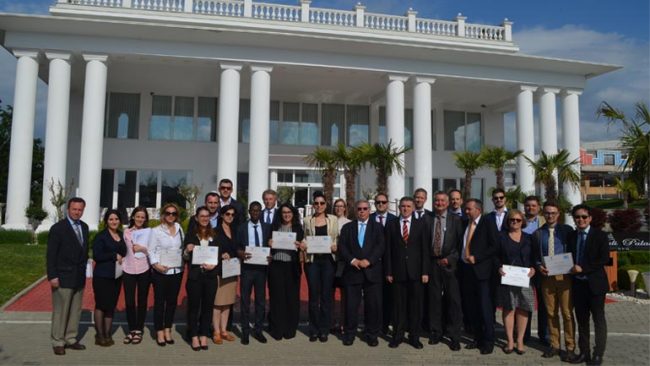 Përmbyllet edicioni i pestë i shkollës pranverore për diplomatët e rinj