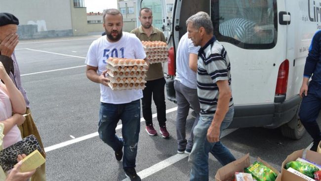Shpërndahen 85 pako ushqimore për 85 familje në nevojë