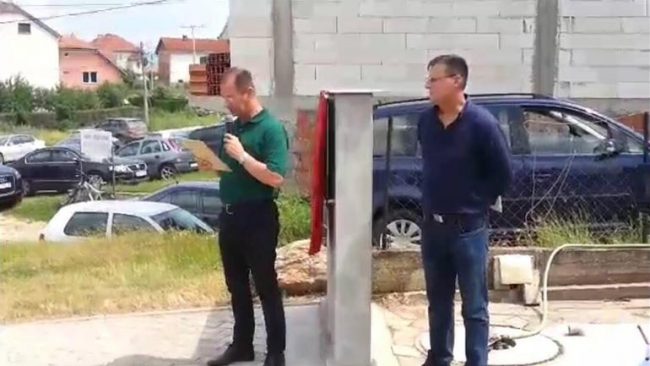 Pllaka “Shtëpi bazë e UÇK-së”, te shtëpia e vëllezërve Gani dhe Selami Neziri