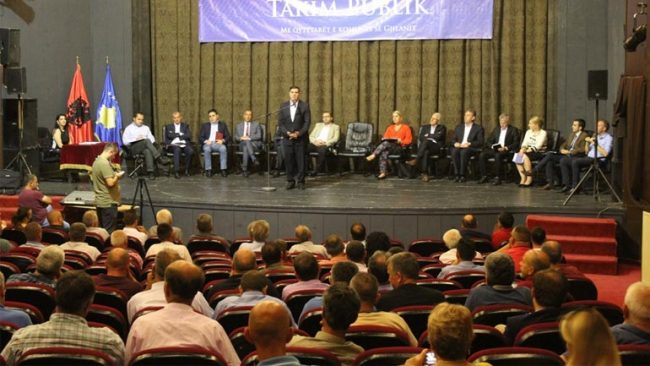 Haziri në debat me qytetarë: Investimet fshat-qytet do t`i ndajmë barabarësisht
