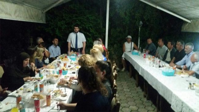 Këshilli i Bashkësisë Islame shtron iftar për Shoqatën e të Verbërve të Gjilanit