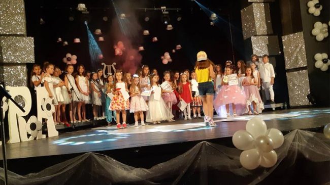 U mbajt edicioni i 9-të i festivalit të këngës për fëmijë “LYRA”