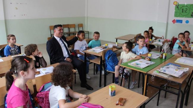 Haziri: Takimi me fëmijë, pasqyrë e qartë se sa e vlefshme është liria e një vendi