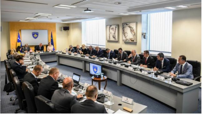 Haradinaj: Duhet të japim maksimumin që ta kthejmë besimin në institucionet e vendit