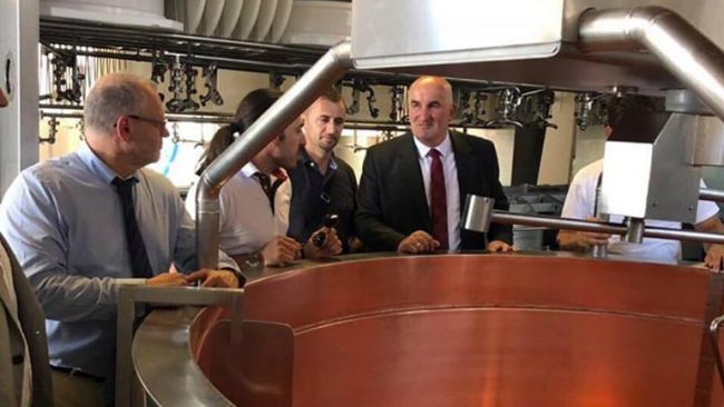 Kryetari i Vitisë fton zviceranët të investojnë në Viti