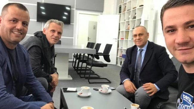 Presidenti i FFK-së, Agim Ademi pret në takim zyrtarët e FC Drita