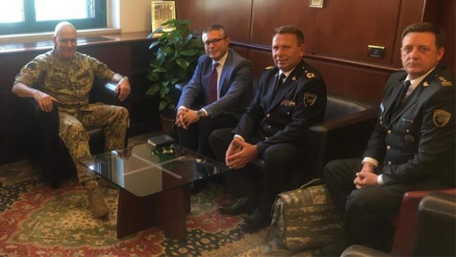 Kosova dhe Italia thellojnë bashkëpunimin në siguri dhe mbrojtje