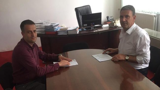 Gjilani arrin marrëveshje me “Hib Petrol” për ulje të çmimit të naftës për 5 për qind për fermerët