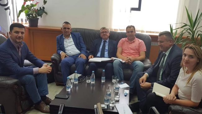 OAK pritet nga shefi i grupit parlamentar të PDK-së