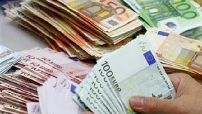 Pagat në institucione publike dhe kompani publike të ekzekutohen në vlerën e 50% të pagës