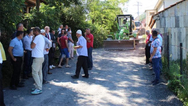 Ka filluar asfaltimi i rrugës Lubishtë-Beguncë