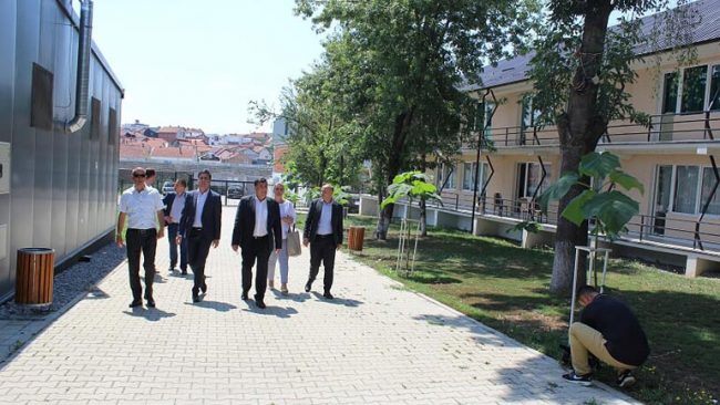 Gjilani ka bërë të gjitha përgatitjet për fillimin e mbarë të vitit shkollor, mësimi zhvillohet në katër gjuhë