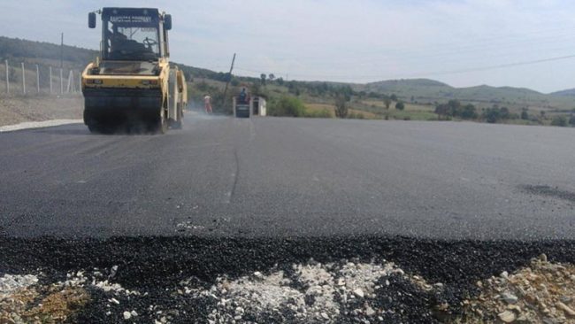 Edhe fshati Ballancë bëhet me fushë sportive