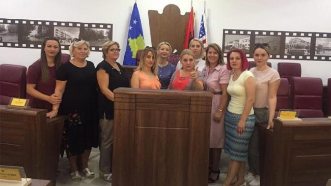 Gratë Aktive të Komunës së Gjilanit paralajmërojnë protestë