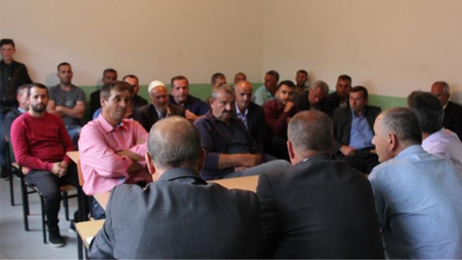 U mbajtën diskutimet publike për planifikimin e buxhetit komunal në Binqë dhe Buzovikë
