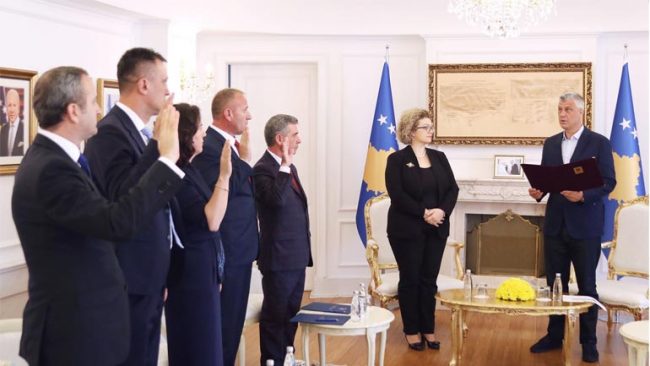 Presidenti Thaçi emëroi gjyqtarët e rinj të Gjykatës Kushtetuese