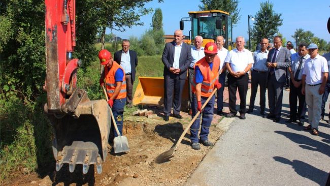 Fillojnë punimet në vazhdimin e shëtitores “Mërgimtarët”
