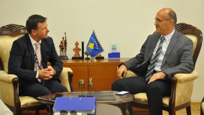 Ministri Gashi priti në takim përfaqësuesin e UNOPS-it