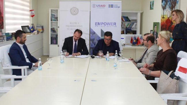 Gjilani nënshkruan marrëveshje bashkëpunimi për trajnimin e të rinjve në kompanitë prodhuese
