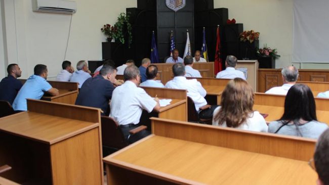 Mbahen diskutimet publike për ndryshimin e Rregullores për Taksa, Ngarkesa dhe Gjoba…